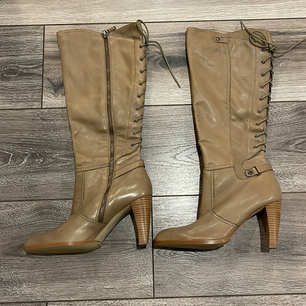 B Makowsky Tan Leather Boots
